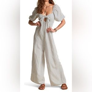 Billabong Printed Linen Jumpsuit. Size L. New with tags.